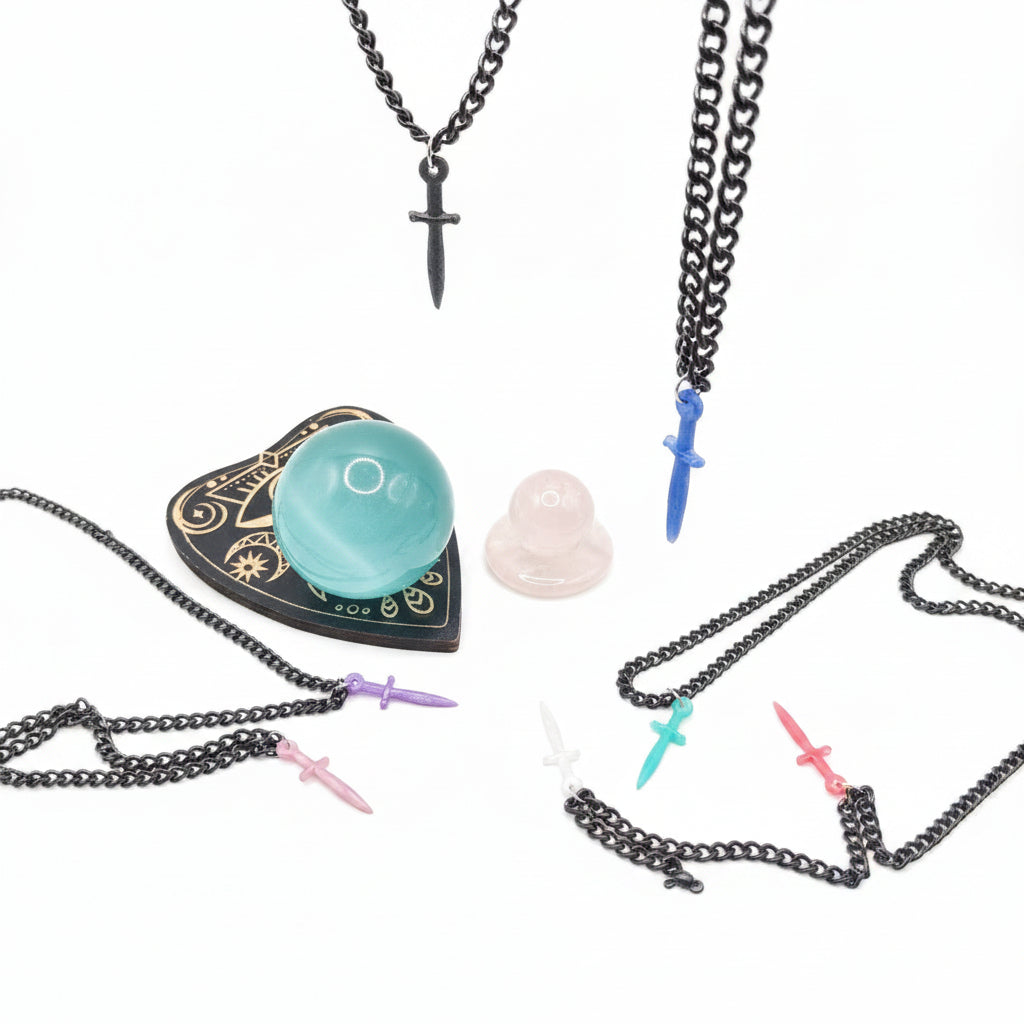 Pointe – Pendentif épée en résine colorée